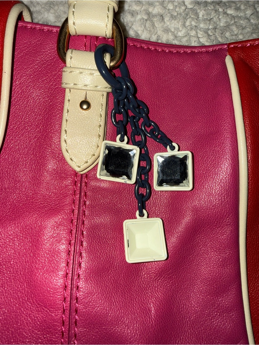 Women's Vintage Juicy Couture Pink Leather Tote with Cream Handles and Accents - Picture 4 of 11